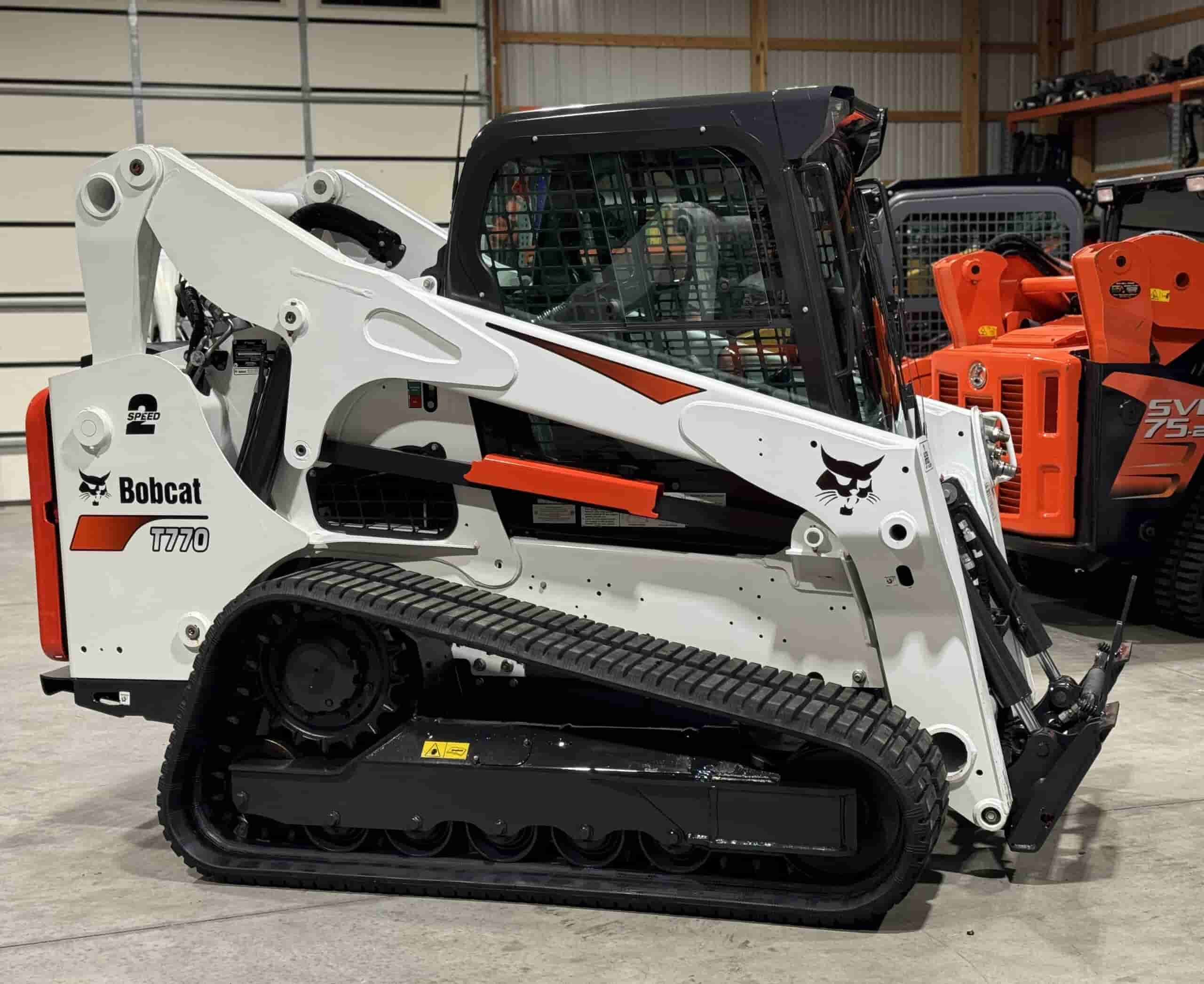 2023 BOBCAT T770
